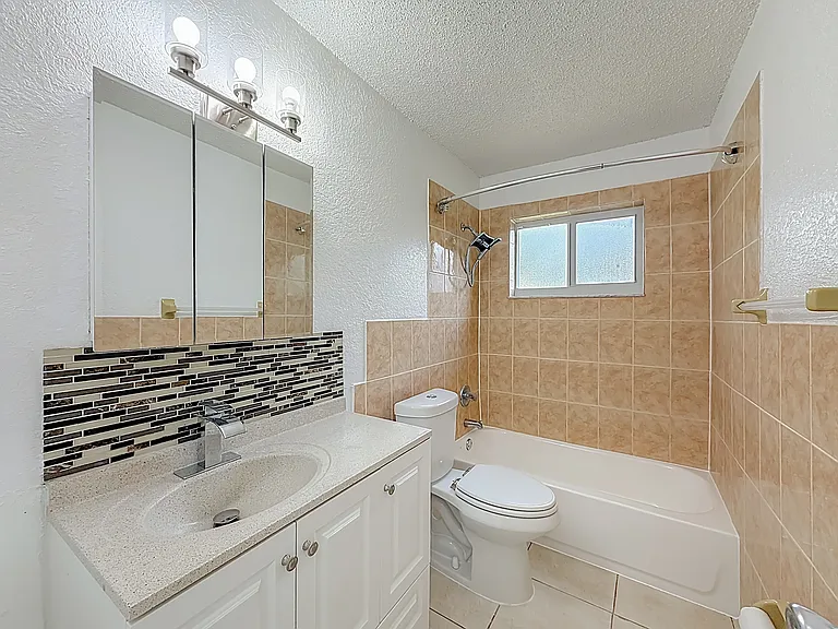 7504 NW 44th Ct #W — Photo 21