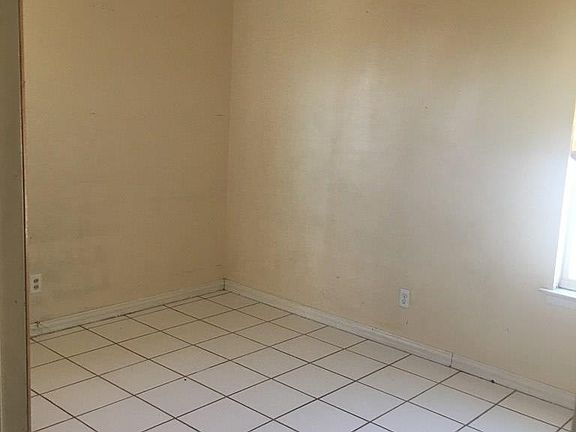 5th image of 1120 Placer Ave