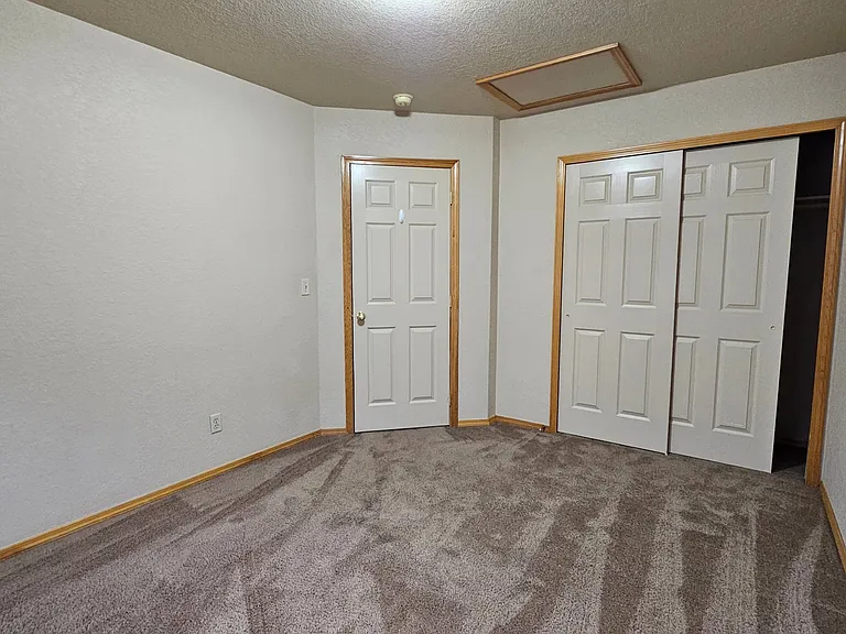 1604 Columbine Village Dr — Photo 8