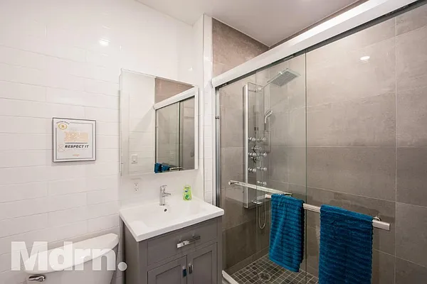 Rented by Mdrn Residential | media 11