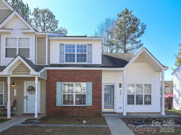 7725 Petrea Ln, Charlotte, NC 28227