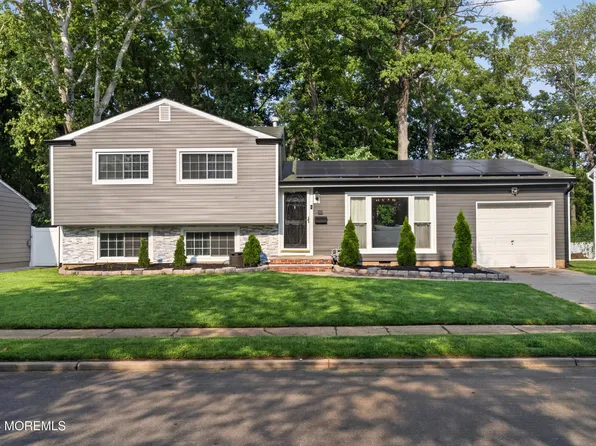 62 Annapolis Drive, Hazlet, NJ 07730