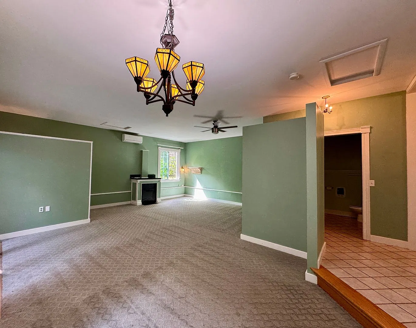 Charming oversized one bedroom cottage nestled quietly among a beautiful Bainbridge oasis — Photo 3