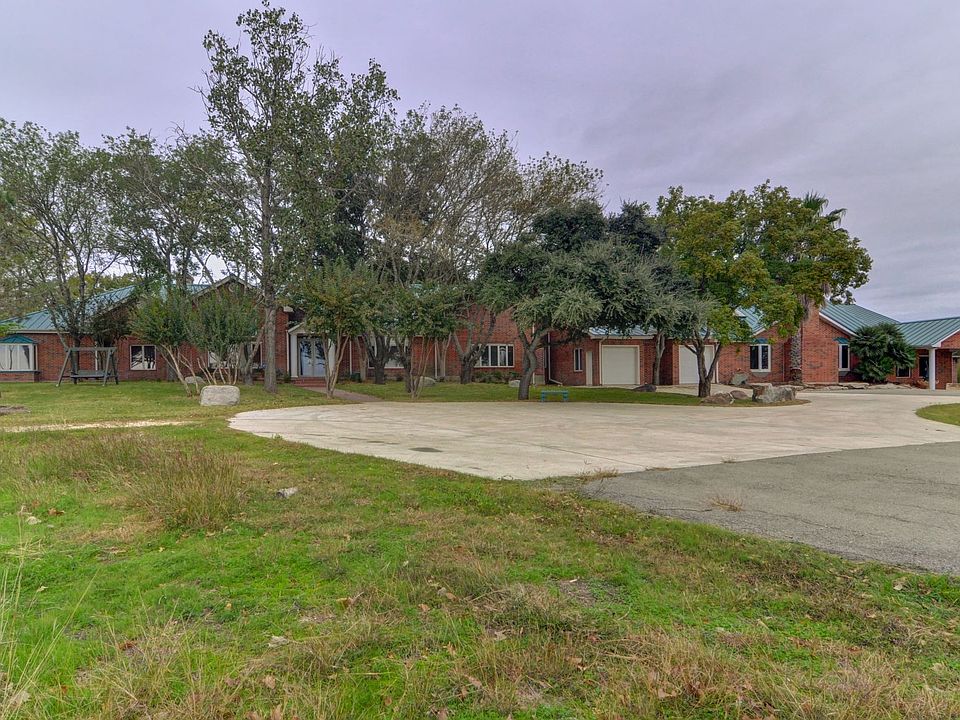 1st image of 321 Weiss Rd