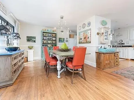 83 Woodchester Dr — Photo 5
