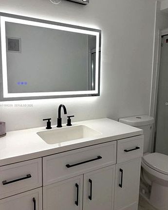 4th image of 220 Lakeview Dr APT 102