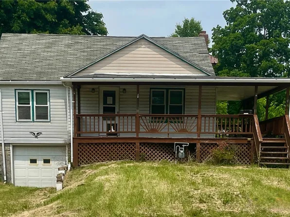 594 E Main Street Ext, Grove City, PA 16127