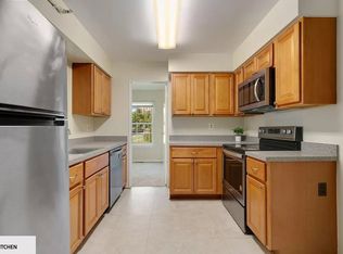 72 N Whitney St, Amherst, MA 01002