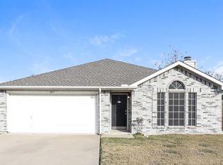 1217 Crooked Creek Ct, Midlothian, TX 76065