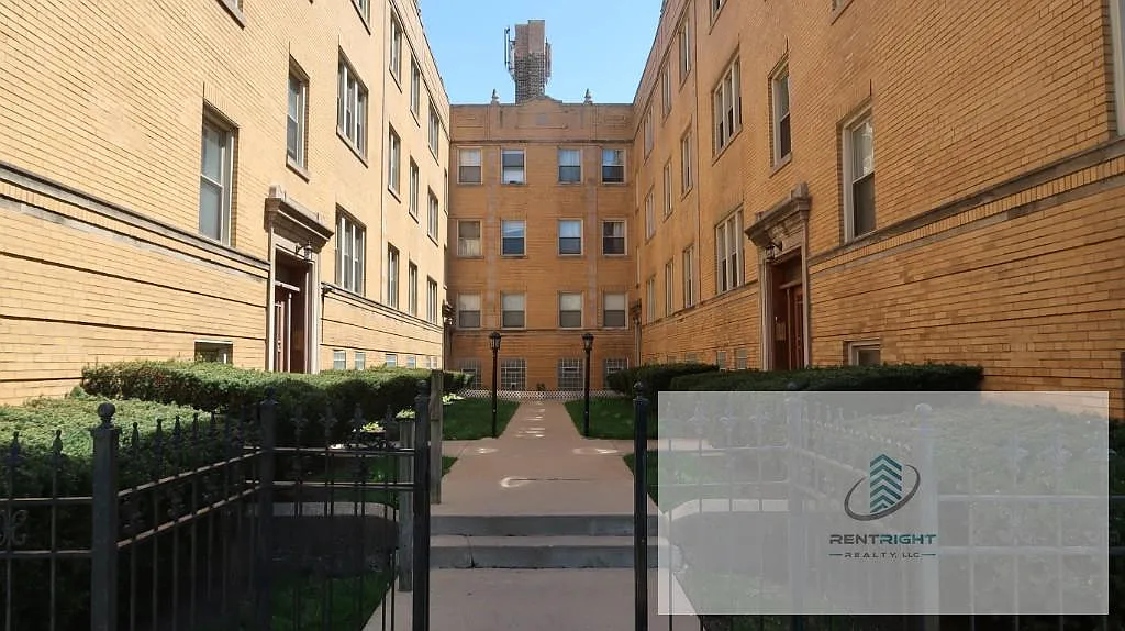 Studio, 1.0 bath, 500 sqft, $1,300 — Photo 1