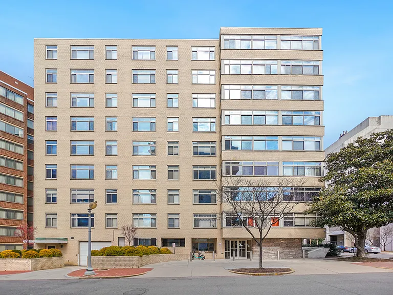 2401 H St NW #903 — Photo 16