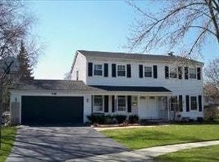 410 Robin Hill Dr, Naperville, IL