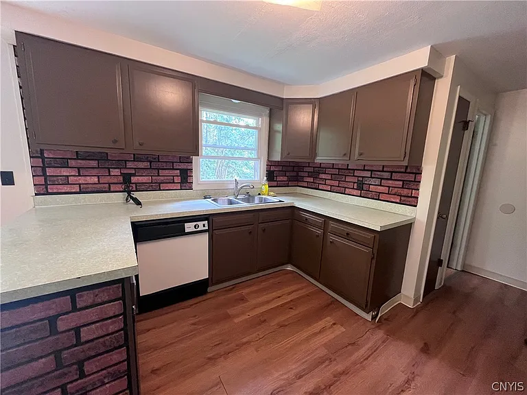645 Sunflower Dr — Photo 6