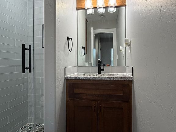 3rd image of 306 G St