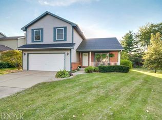 1 Fountain Lake Ct, Bloomington, IL
