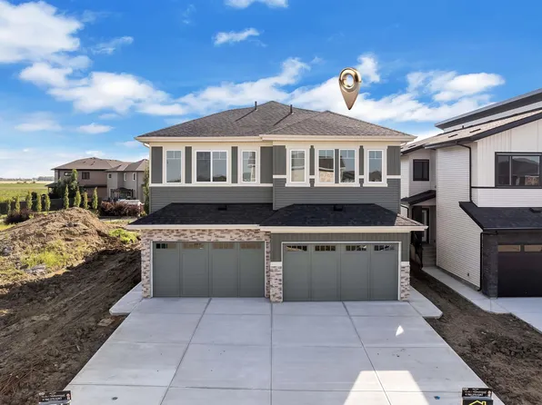 10709 98th Ave, Morinville, AB T8R 1E4