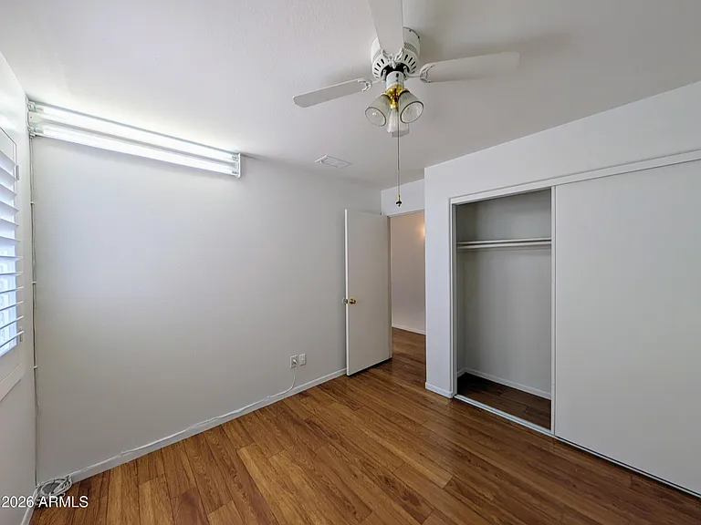 2824 W Angela Dr — Photo 44