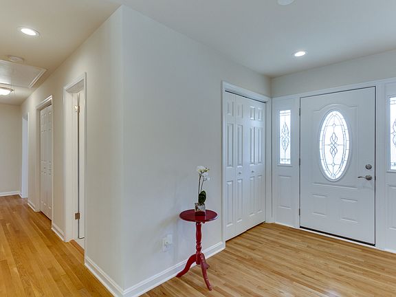 5th image of 3171 White St