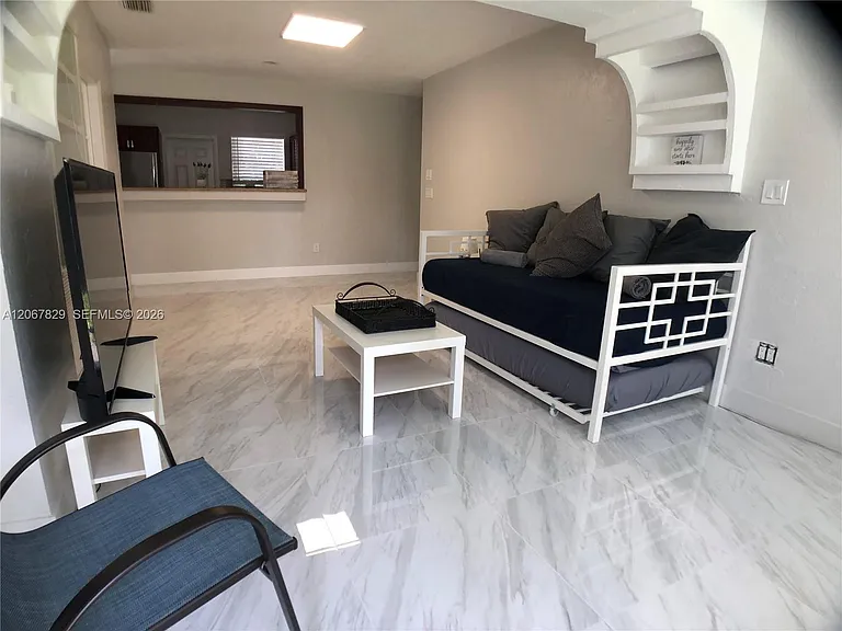 2111 Monroe Ter — Photo 12