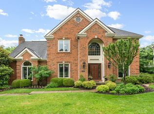 1861 Beacon Hl, Fort Wright, KY 41011