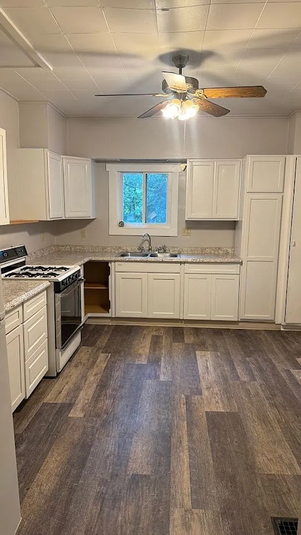2 bedroom duplex mohawk school! — Photo 2