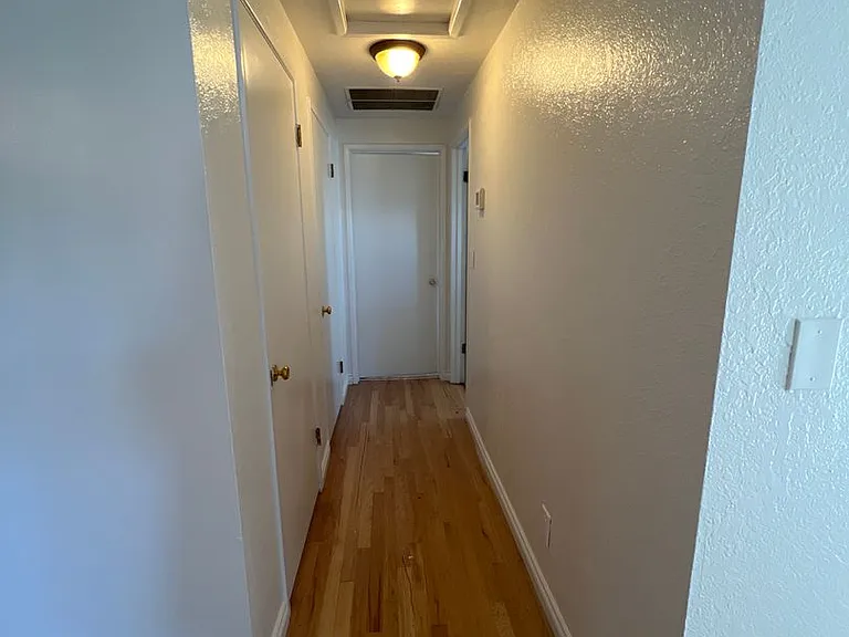 120 N 55th Ave — Photo 18