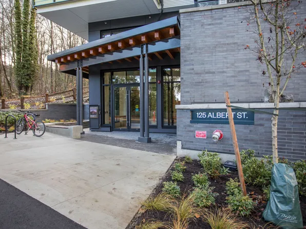 125 Albert St, Pt Moody, BC