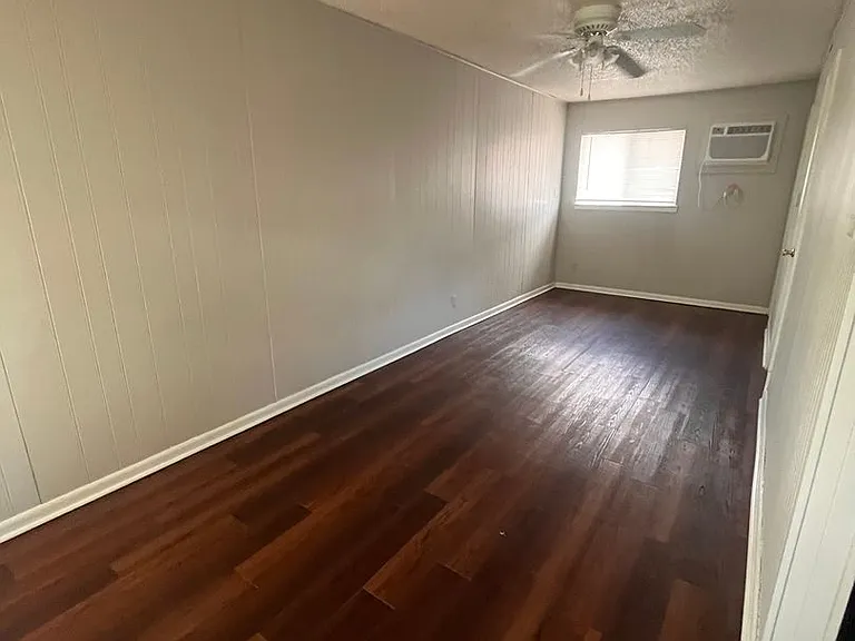 4712 Depew Ave — Photo 3
