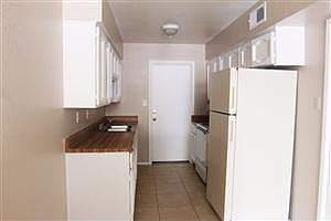 5th image of 232 S Ashland APT 1