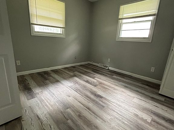 5th image of 706 N Locust St #706