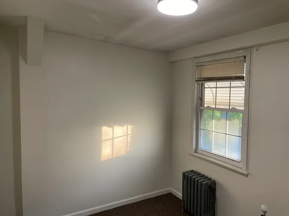 8931 114th St, Richmond Hill, NY 11418