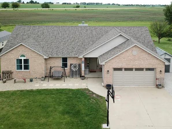 214 W 2nd St, Odell, IL 60460