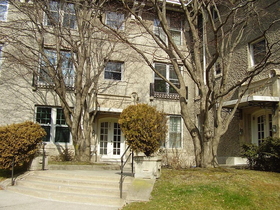 1st image of 380 Lloyd Ave