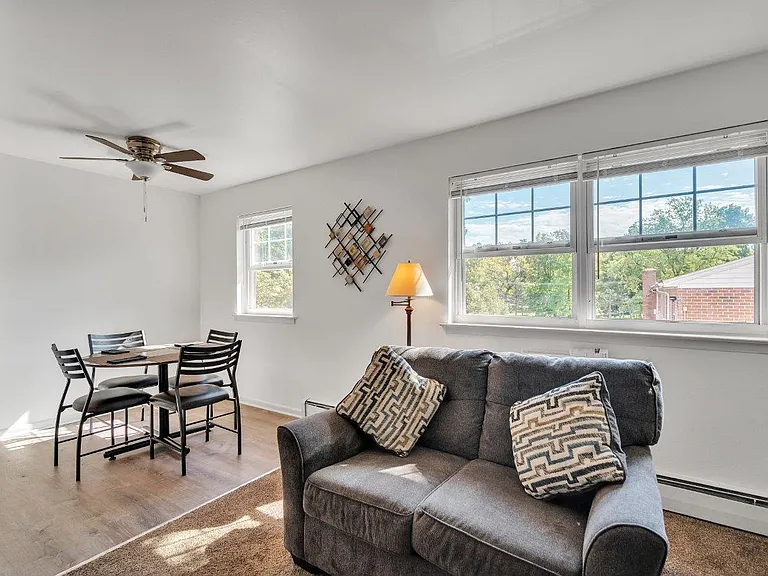Carlwynne Manor Apartment Homes — Photo 9