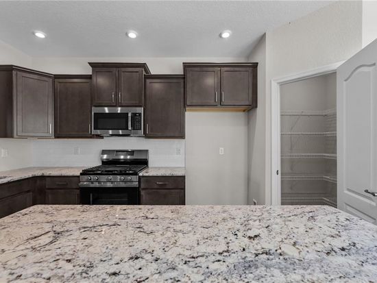 110 Freeman Dr, Hampton, VA 23666