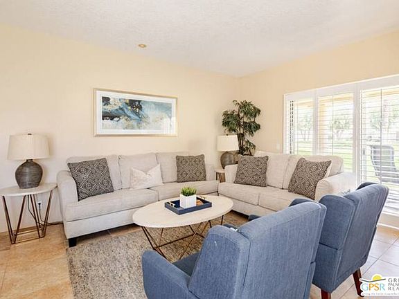 3rd image of 626 Vista Lago Cir N