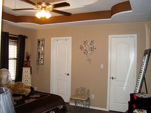 3rd image of 3005 Teresa Ave