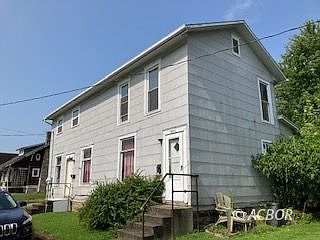 2nd image of 305 N 3rd Ave
