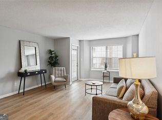 1018 Chastain Park Ct NE, Atlanta, GA 30342