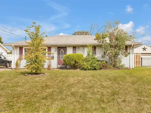 1963 Homewood Dr, Lorain, OH 44055