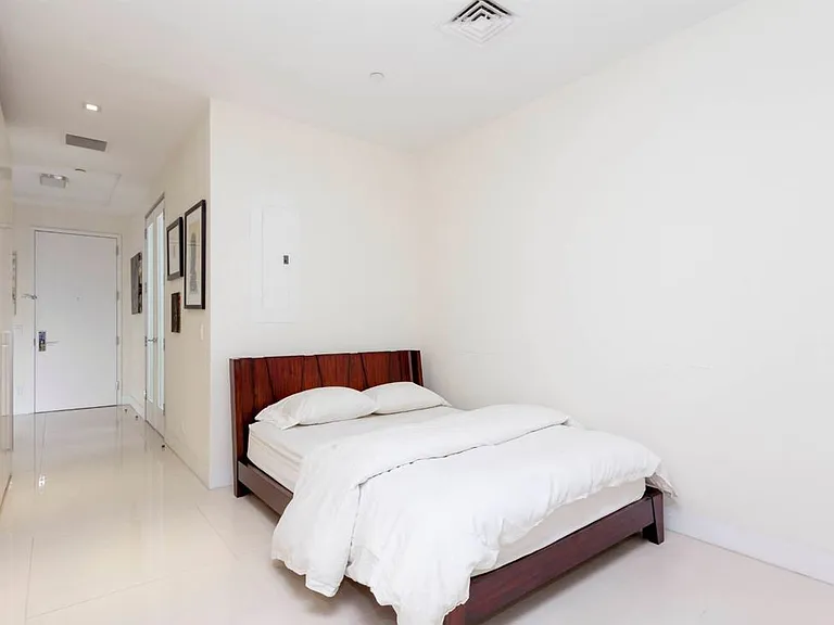111 Fulton St #817 — Photo 3