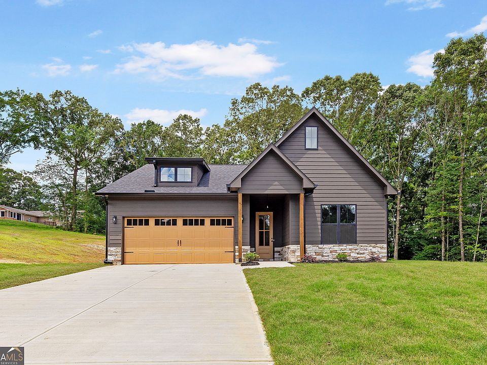 1st image of 111 Oakwood Dr