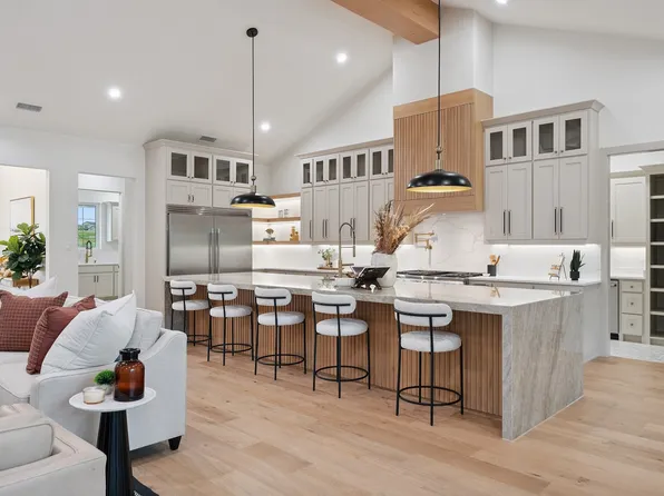 325 Ryker Ln, Gunter, TX 75058