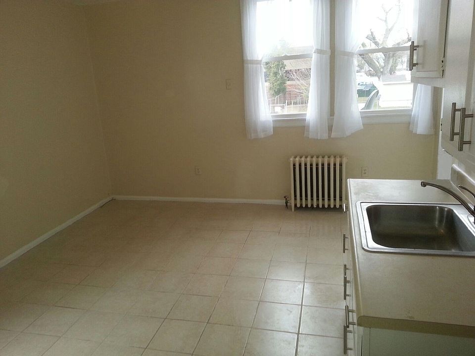 Huge, bright eat-in kitchen is 13 ft x 15 ft.