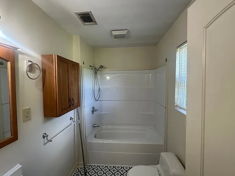 2107 Airport Rd — Photo 11