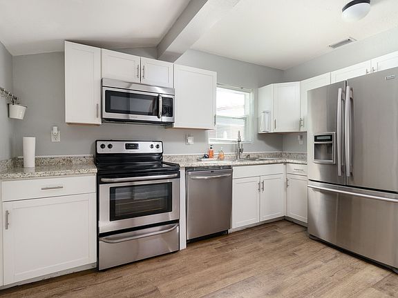 3rd image of 3017 Freemont Ter S