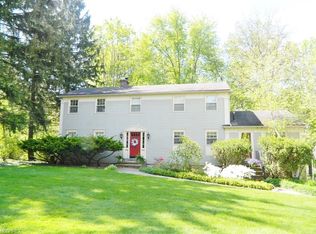 246 E Pioneer Trl, Aurora, OH 44202