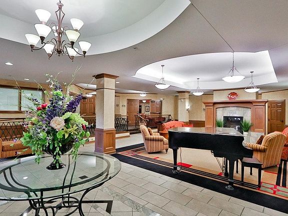 Beautiful entry and common areas