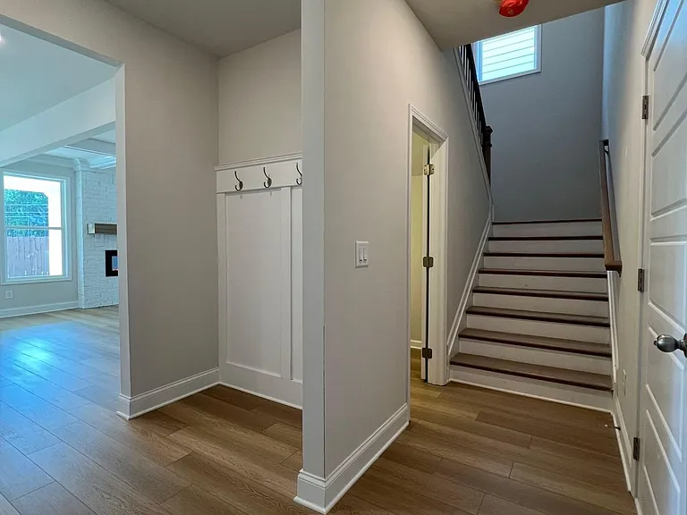 5224 Fox Den Rd — Photo 3
