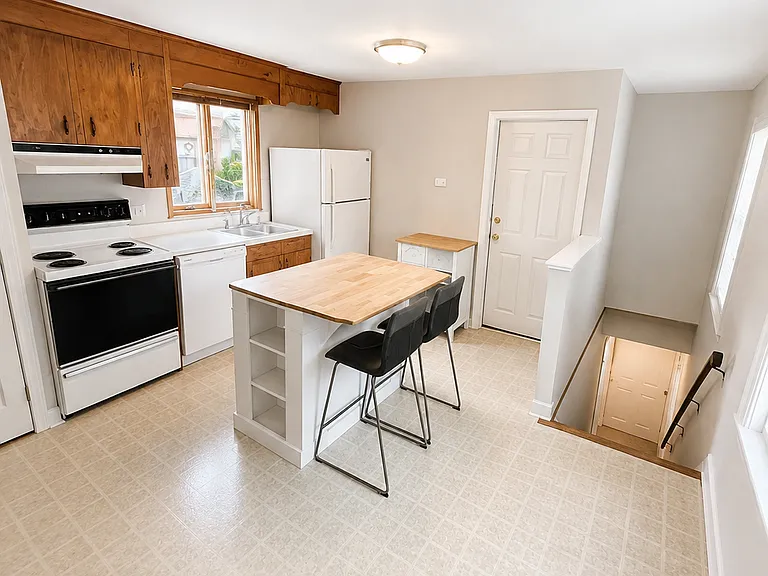55 Myrtle St #1 — Photo 5